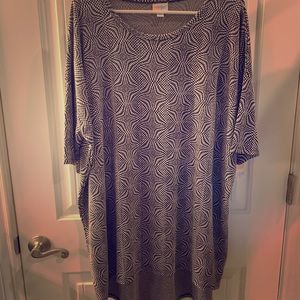 NWT Black and White LulaRoe Irma XL
